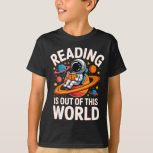 Camiseta Ler é fora deste mundo livros engraçados espaciais
