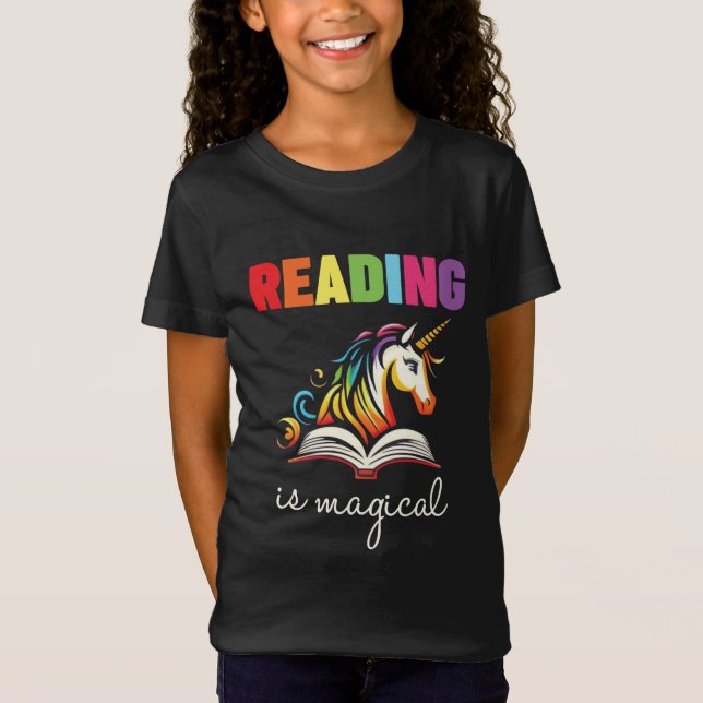 Camiseta Ler é Magical Rainbow Unicorn (Frente)