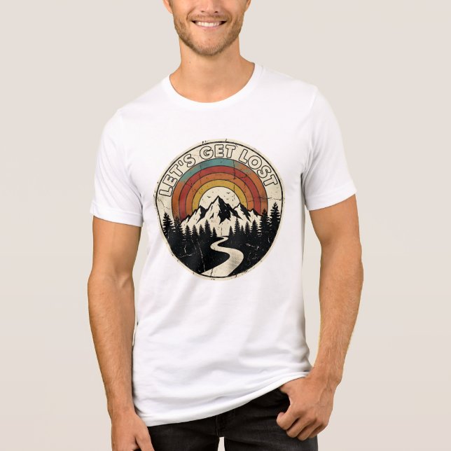 Camiseta Let’s Get Lost Retro Mountain Adventure Outdoor (Frente)