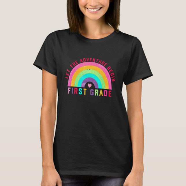 Camiseta Let The Adventure Begin First Grade Rainbow  1st G (Frente)