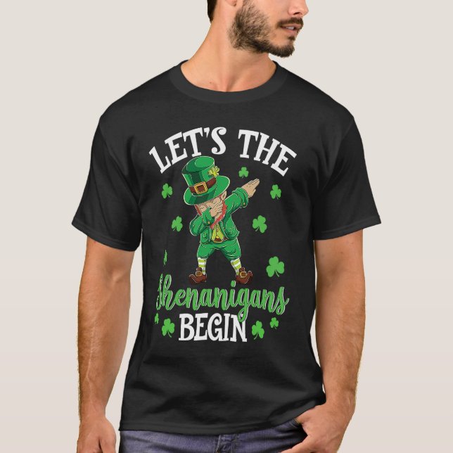 Camiseta Let The Shenanigans Begin Leprechaun St Patrick's  (Frente)