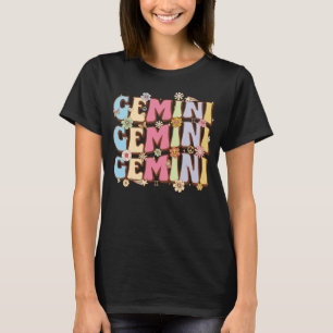 Camiseta Letra Bolha Colorida com Padrão de Gêmeos