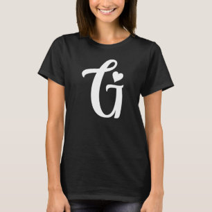 Camiseta letra branca G monograma coração inicial minimalis