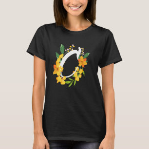 Camiseta Letra C Maiúscula Flores de Alfabeto Monograma Ini