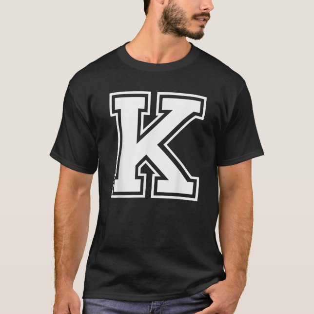 Camiseta Letra K Maiúscula Alphabet College Varsity Monogra (Frente)