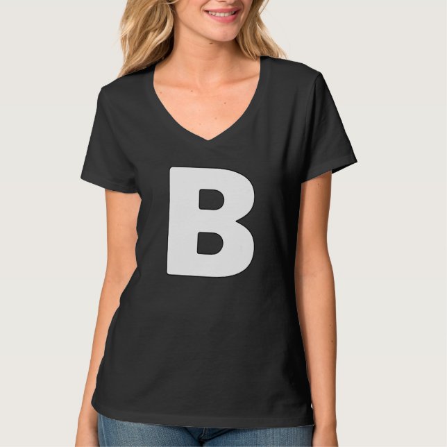 Camiseta Letra maiúscula B com letras do grupo corresponden (Frente)