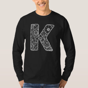 Camiseta Letra Maiúscula K Floral Chic Boho Abstrato Doodl
