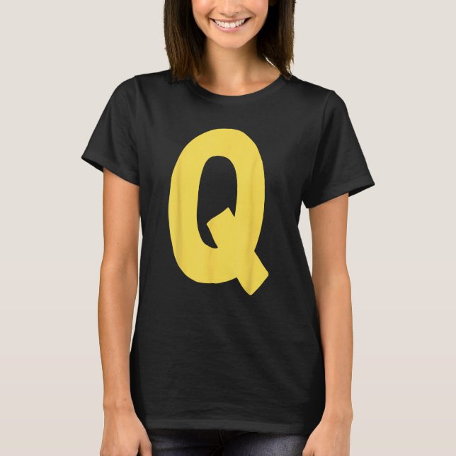 Camiseta Letra Q grande e negrito em amarelo (Frente)