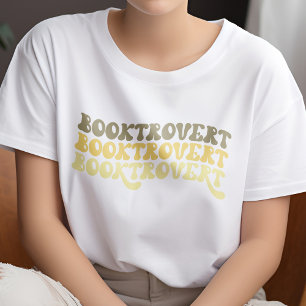 Camiseta Letra Retro-Booktrovert de Cor Amarela Multicolor