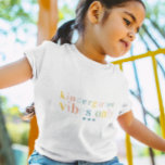Camiseta Letras Coloridas Arco-Íris | Dia da rua<br><div class="desc">Esta camiseta de volta à escola é estilizada com uma doce inscrição no arco-íris que pode ser personalizada para qualquer nota. Apresentando tendências, tipografia moderna com sua escolha de personalização. Um protetor fotográfico perfeito para um dia muito especial e depois para ter como guardiã! O design pode ser transferido para...</div>