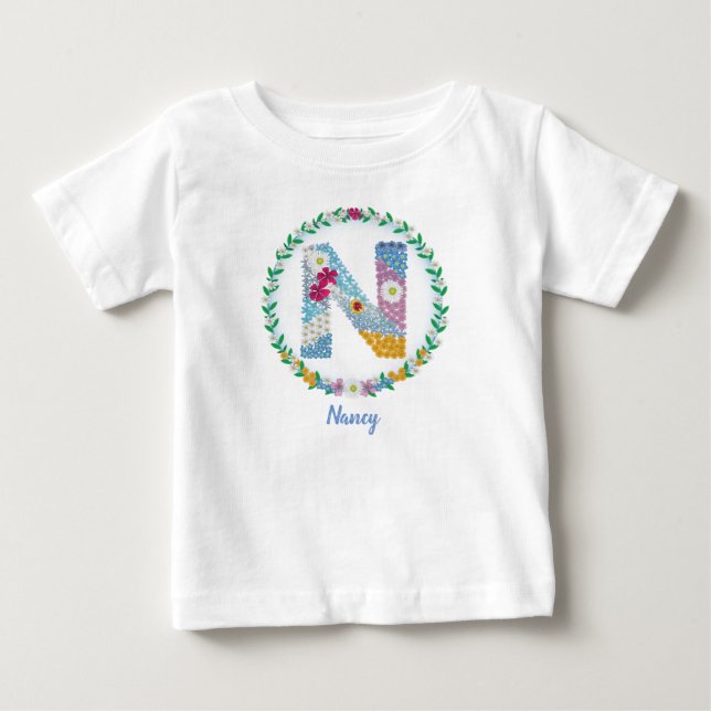 Camiseta Letras Flores Iniciais "N" com Nome Personalizado (Frente)