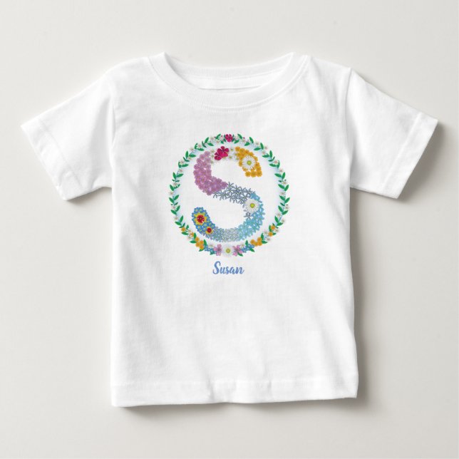 Camiseta Letras Flores Iniciais "S" com Nome Personalizado (Frente)
