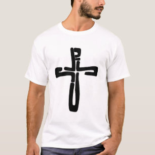 Camiseta letras negras de Jesus na Cruz