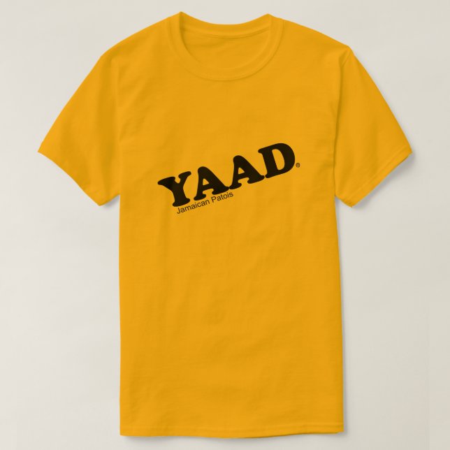Camiseta Letras Negras Jamaicanas sobre o Yaad (Frente do Design)
