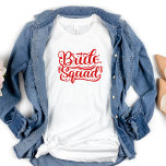 Camiseta Letras Vermelhas de Esquadrão de Noz da Bacheloret<br><div class="desc">Camisas do Grupo T para sua festa de solteira,  a design,  com a mensagem "Esquadrão da Noiva" em letras vermelhas da tipografia. Uma obrigação para os amigos da solteira.</div>