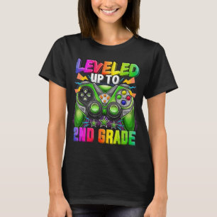 Camiseta Levado Até O Jogador De Nível segundo De Volta À E