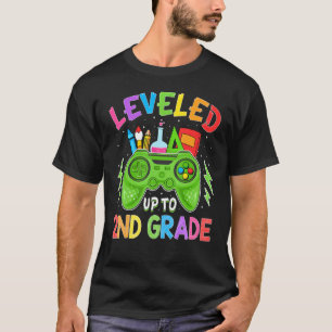 Camiseta Levado Até O Jogador De Nível segundo De Volta À E