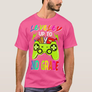 Camiseta Levado Até O Jogador De Nível segundo De Volta À E