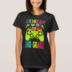 Camiseta Levado Até O Jogador De Nível segundo De Volta À E