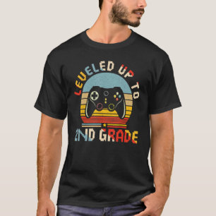 Camiseta Levado Até O Jogador De Nível segundo De Volta À E