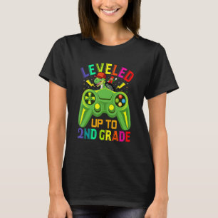 Camiseta Levado Até O Jogador De Nível segundo De Volta À E