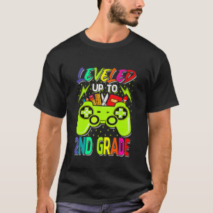 Camiseta Levado Até O Jogador De Nível segundo De Volta À E