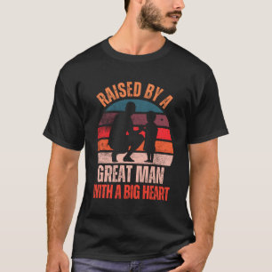 Camiseta Levantado Por Um Excelente Com Um Grande Ele