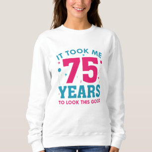 Camiseta Levei 75 Anos Para Parecer Bem