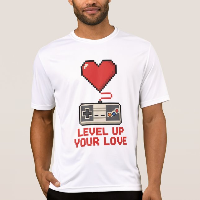Camiseta Level Up Your Love, Retro Pixel Gaming Design (Frente)