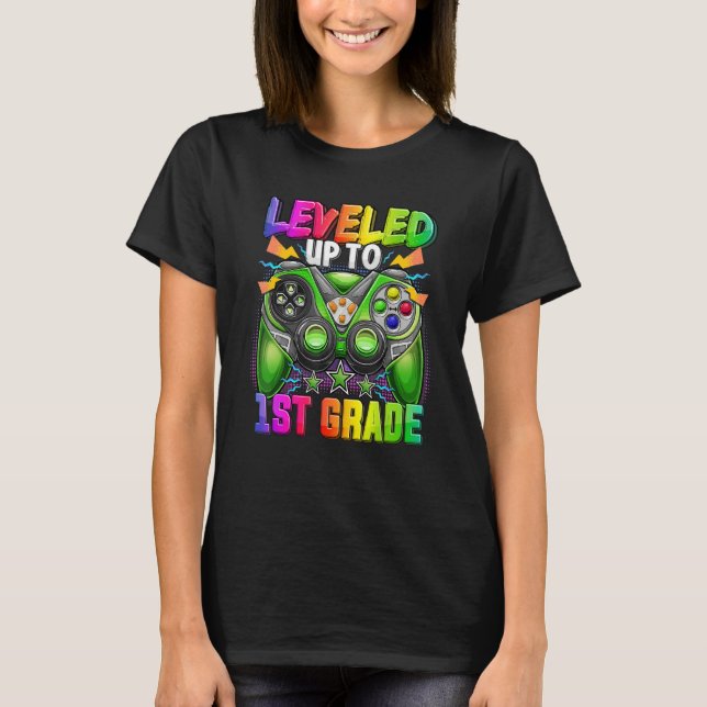 Camiseta Leveled Up To 1st Grade Gamer Back To School First (Frente)