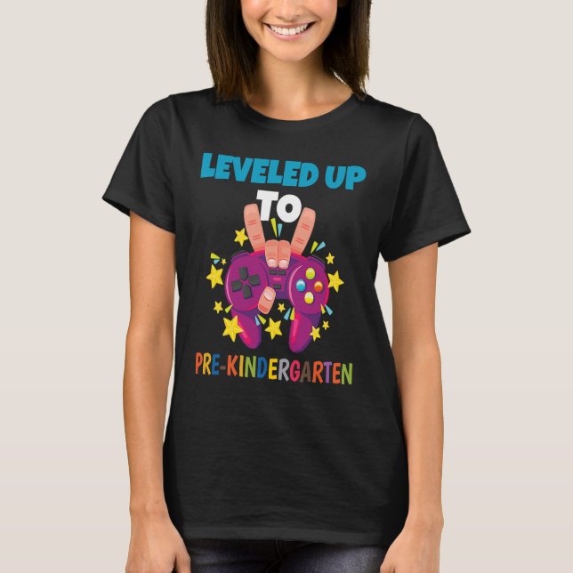 Camiseta Leveled Up To Pre Kindergarten Gamer Kid Graduate (Frente)