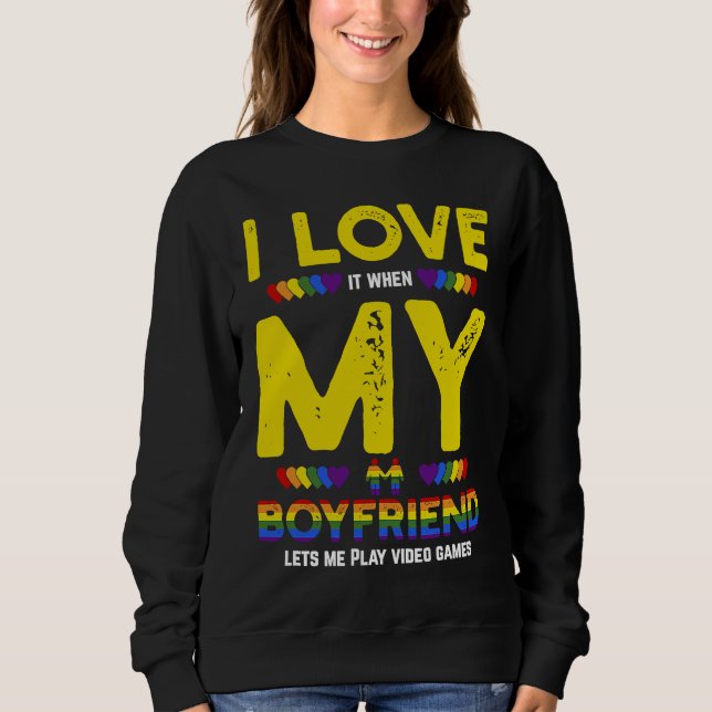 Camiseta LGBT Gamer And I Love It When My Boyfriend Lets Me (Frente)