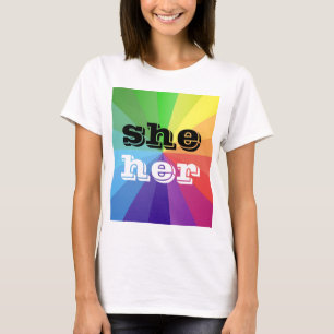 Camiseta LGBT Rainbow Pride Flag Pronoun Ela/Ela