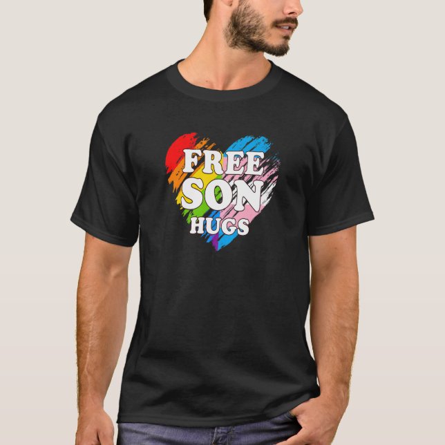 Camiseta Lgbtq Free Son Hugs Orgulho gay Lgbt Ally Rainbow  (Frente)