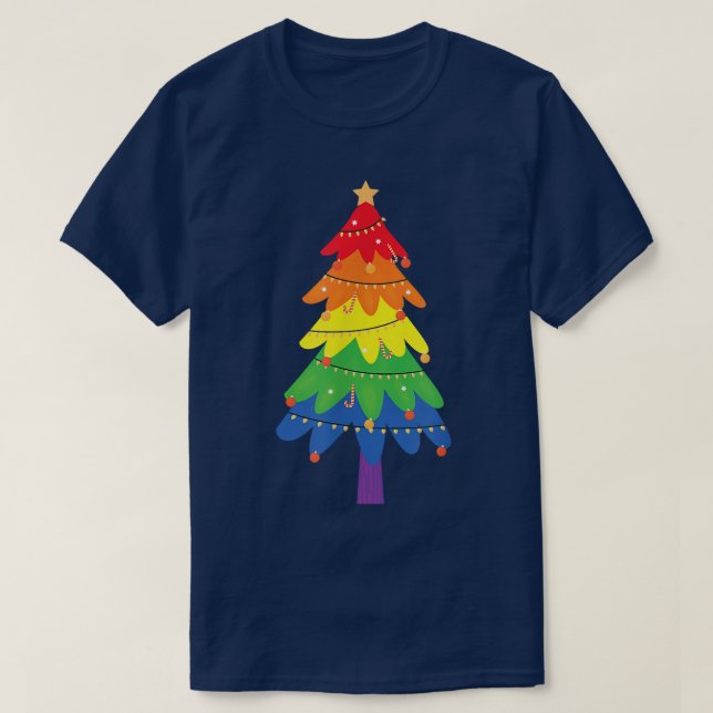 Camiseta LGBTQ Pride Rainbow Flag Gay Christmas Tree Funny  (Frente do Design)