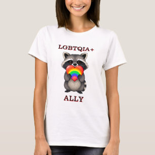 Camiseta LGBTQIA+ Ally   Raccoon com Rainbow Heart