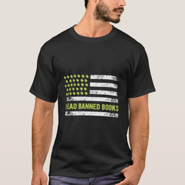 Camiseta Li Livros Banidos Retro-Eua Sinalizador Lendo Bibl (Frente)