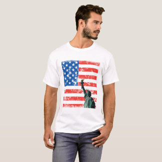 Camiseta Liberdade com estrelas e faixas de fundo