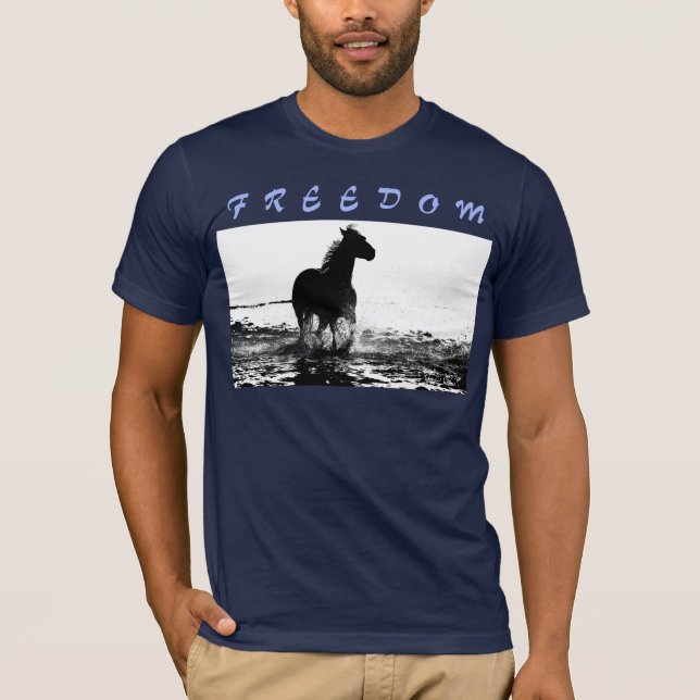 Camiseta Liberdade Moderna Correndo Cavalo Pop (Frente)