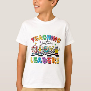 Camiseta Líderes Futuros do Ensino Retro Professor Groovy d