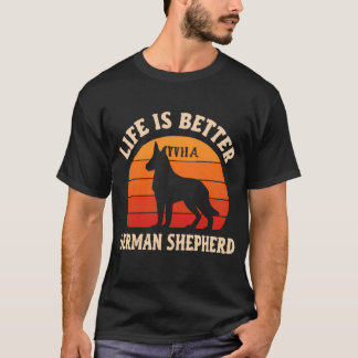 Camiseta Life Is Better With A German Shepherd Vintage Retr