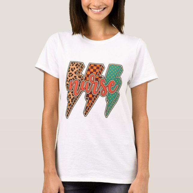 Camiseta Lightning bolt nurse｜fall nurse png｜checkered nurs (Frente)