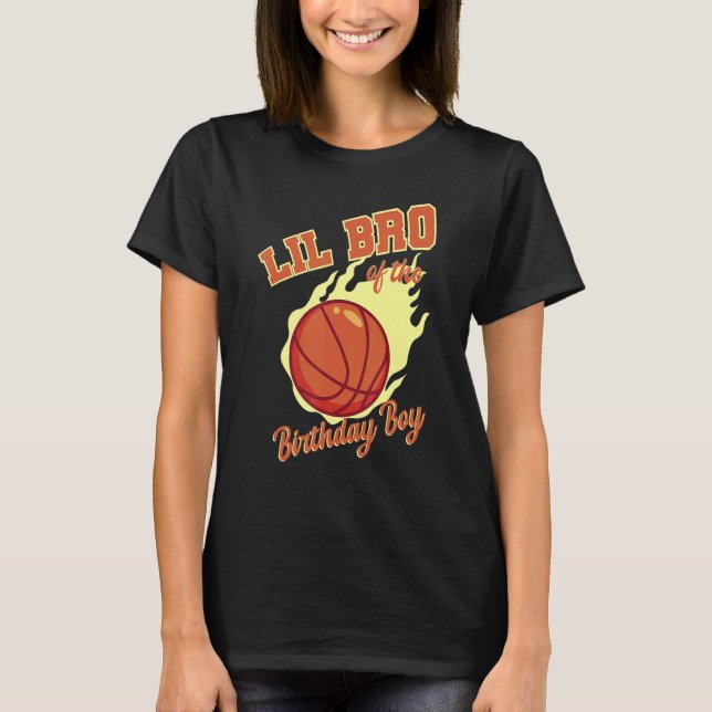 Camiseta Lil Bro Do Aniversário Da Família De Basquete (Frente)
