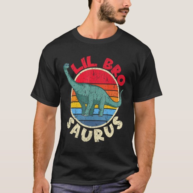 Camiseta Lil Bro Surus I Brachiosaurus Diplodocuments I Fam (Frente)
