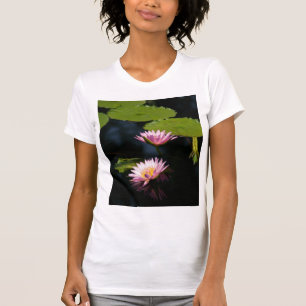 Camiseta Lilões d'água do lótus púrpura pálido