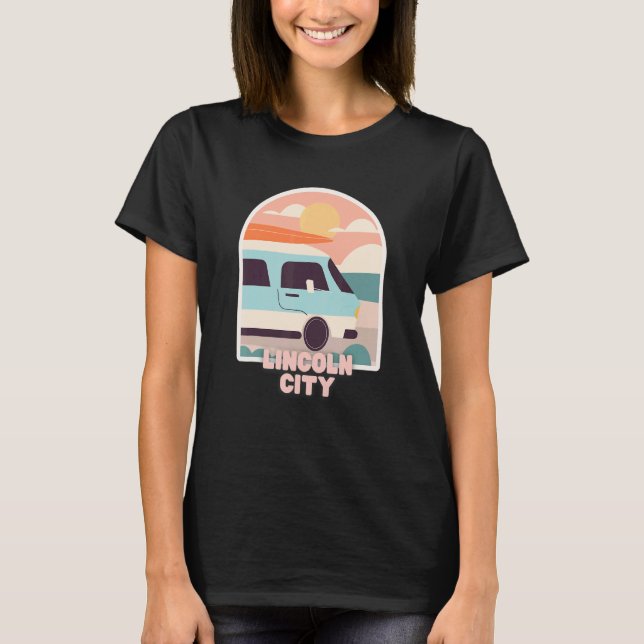 Camiseta Lincoln City Beaches Retro Pastel Cores Sun e Sur (Frente)