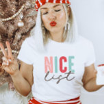 Camiseta Linda Lista de Natal Moderno Engraçado<br><div class="desc">Esta design de camisa de Natal na moda é perfeita para crianças e adultos. Esta camisa de Natal faz um presente perfeito,  um gafanhoto de estoque,  troca de presentes de feriado ou apenas um presente especial para você de Papais noeis.</div>