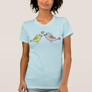 Camiseta Lindas Pássaros Apaixonados Ilustração Pastel