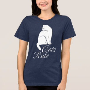 Camiseta Lindo Gato Branco Sentado com Texto "Gatos Mandam"