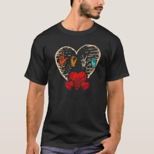 Camiseta Linguagem de Sinais de Amor Coração Floral Casamen